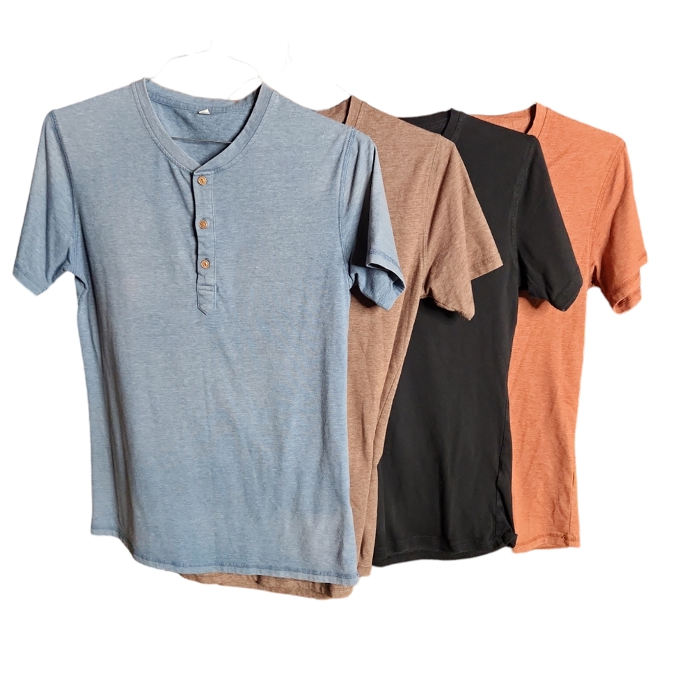 4 Short Sleeve  T Shirts Size Small